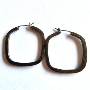 Hoop earrings rounded square Dark silver tone